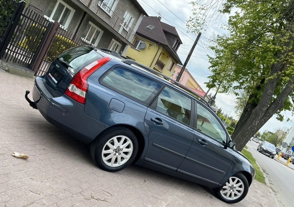 Volvo V50 cena 14900 przebieg: 251566, rok produkcji 2005 z Częstochowa małe 466